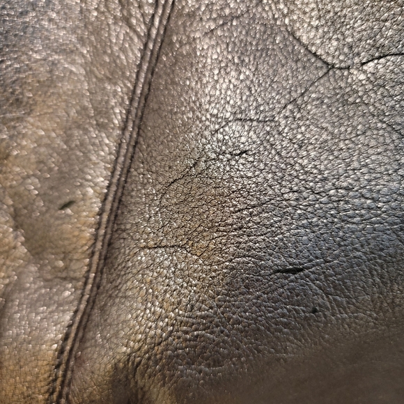 🚩SOLD🚩💥 B. MAKOWSKY LARGE SILVER METALLIC GENUINE LEATHER SHOULDER BAG - Picture 11 of 17